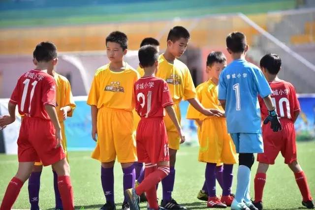 亚运会-李月汝25+15 中国女篮大胜朝鲜进决赛