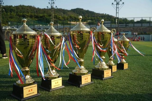 哈利20+7+8步行者力克魔术 雷霆大胜灰熊3连胜